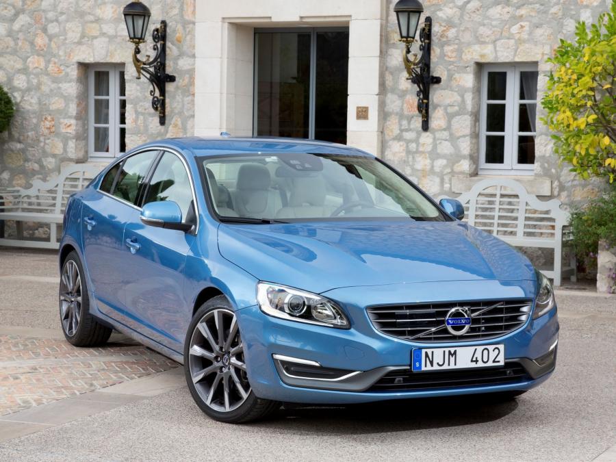  Volvo S60 T6 2013 года  (фото 13 из 17)
